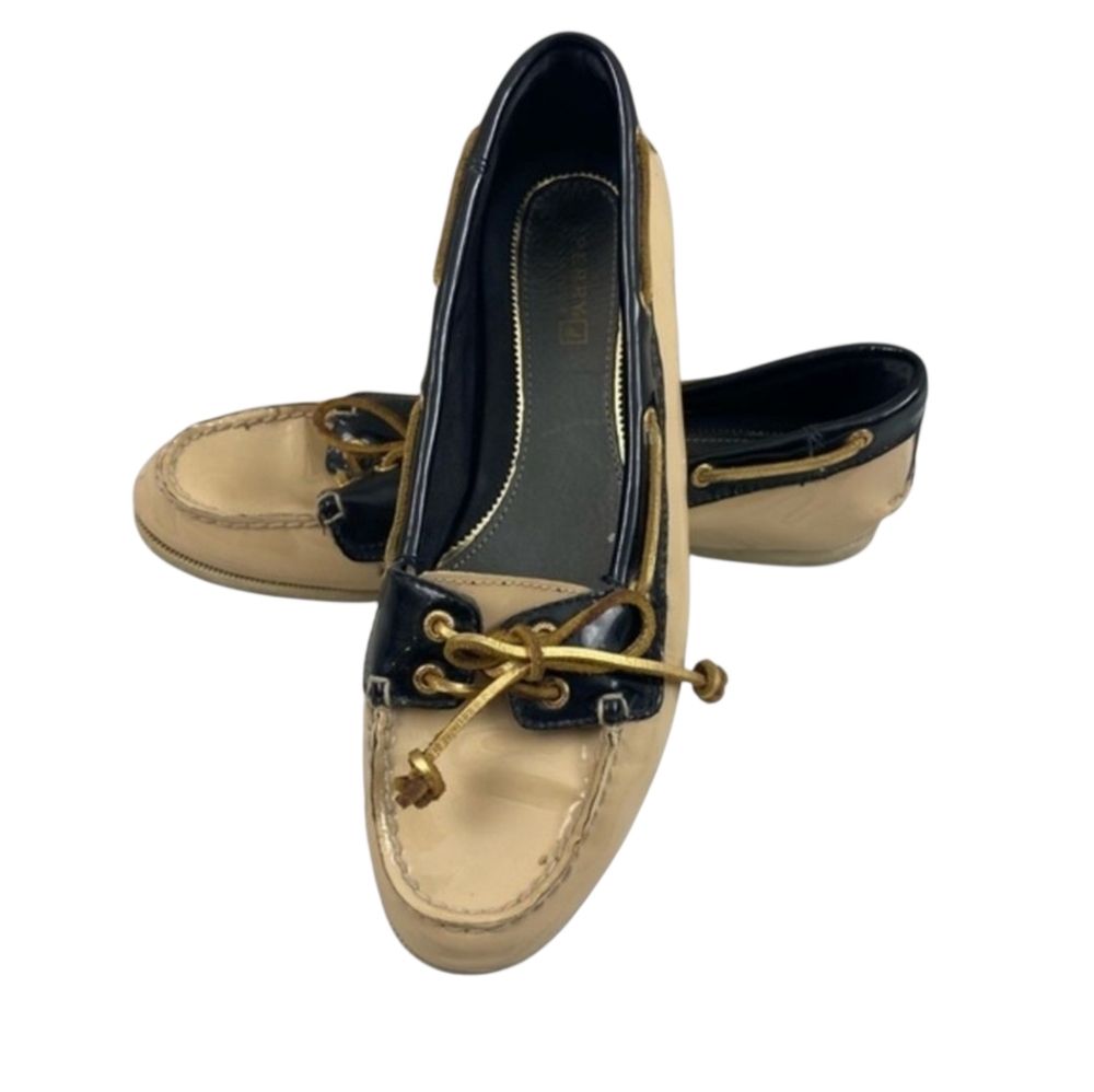 Sperry 8 patent‎ leather boat shoes w/ non marking soles Flats Moccasins